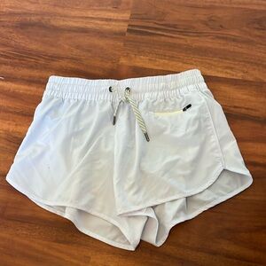 Vuori Clementine short in white